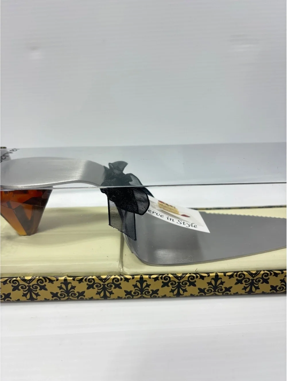 High Heel Cake Server with Decorative Amber Heel and Black Bow - Elegant Server